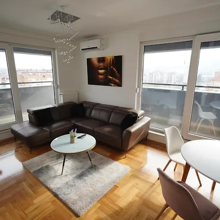 Apartment Venecija *